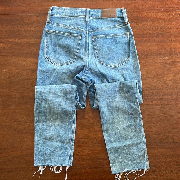 Madewell Perfect Vintage Jean with Raw Hem - Picture 4 of 4
